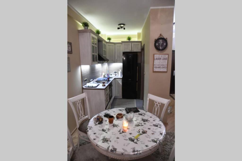 Lux Apartman Rose - Kragujevac Extérieur photo