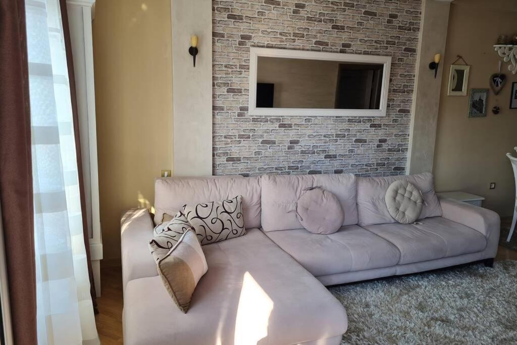 Lux Apartman Rose - Kragujevac Extérieur photo