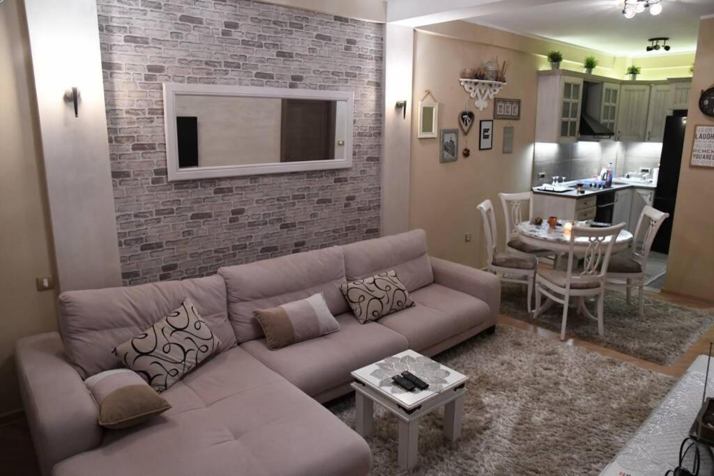 Lux Apartman Rose - Kragujevac Extérieur photo