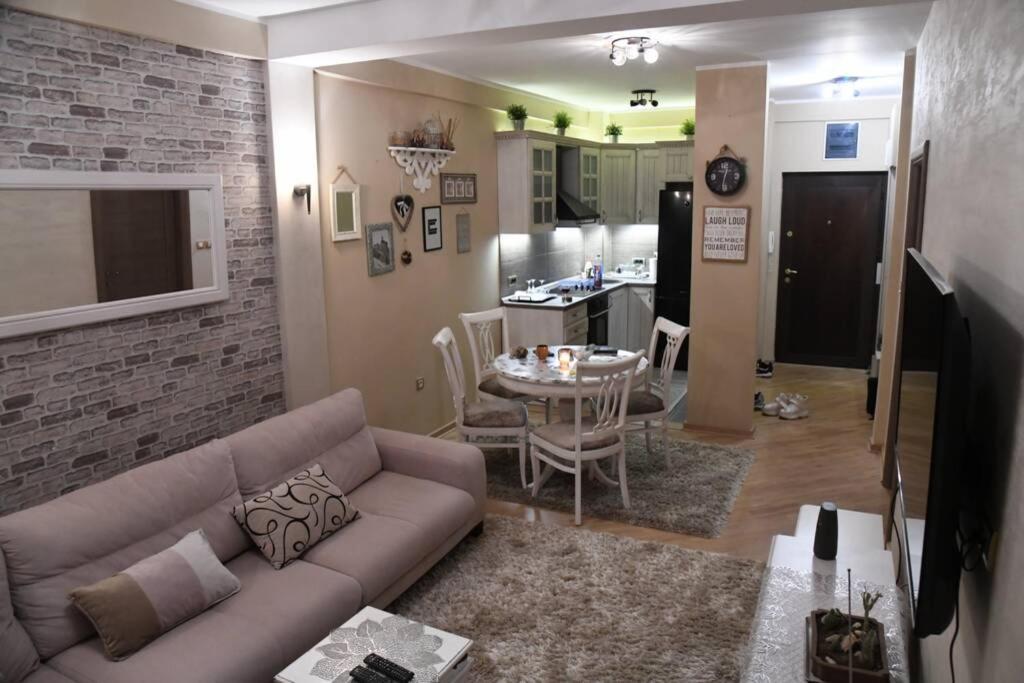 Lux Apartman Rose - Kragujevac Extérieur photo
