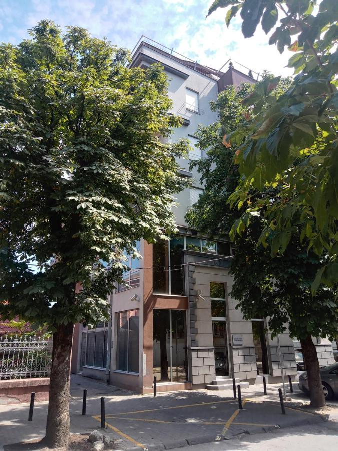 Lux Apartman Rose - Kragujevac Extérieur photo