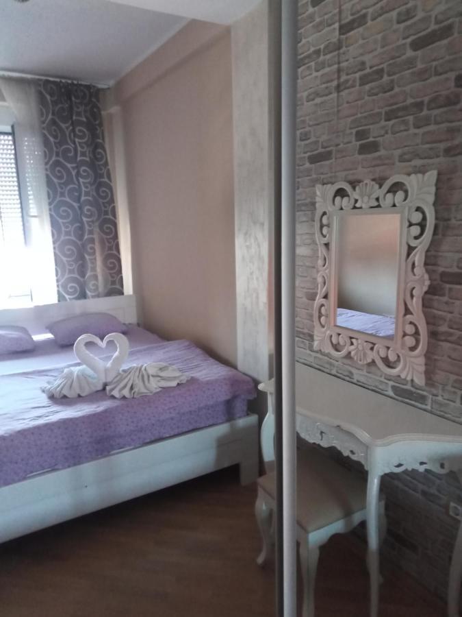 Lux Apartman Rose - Kragujevac Extérieur photo